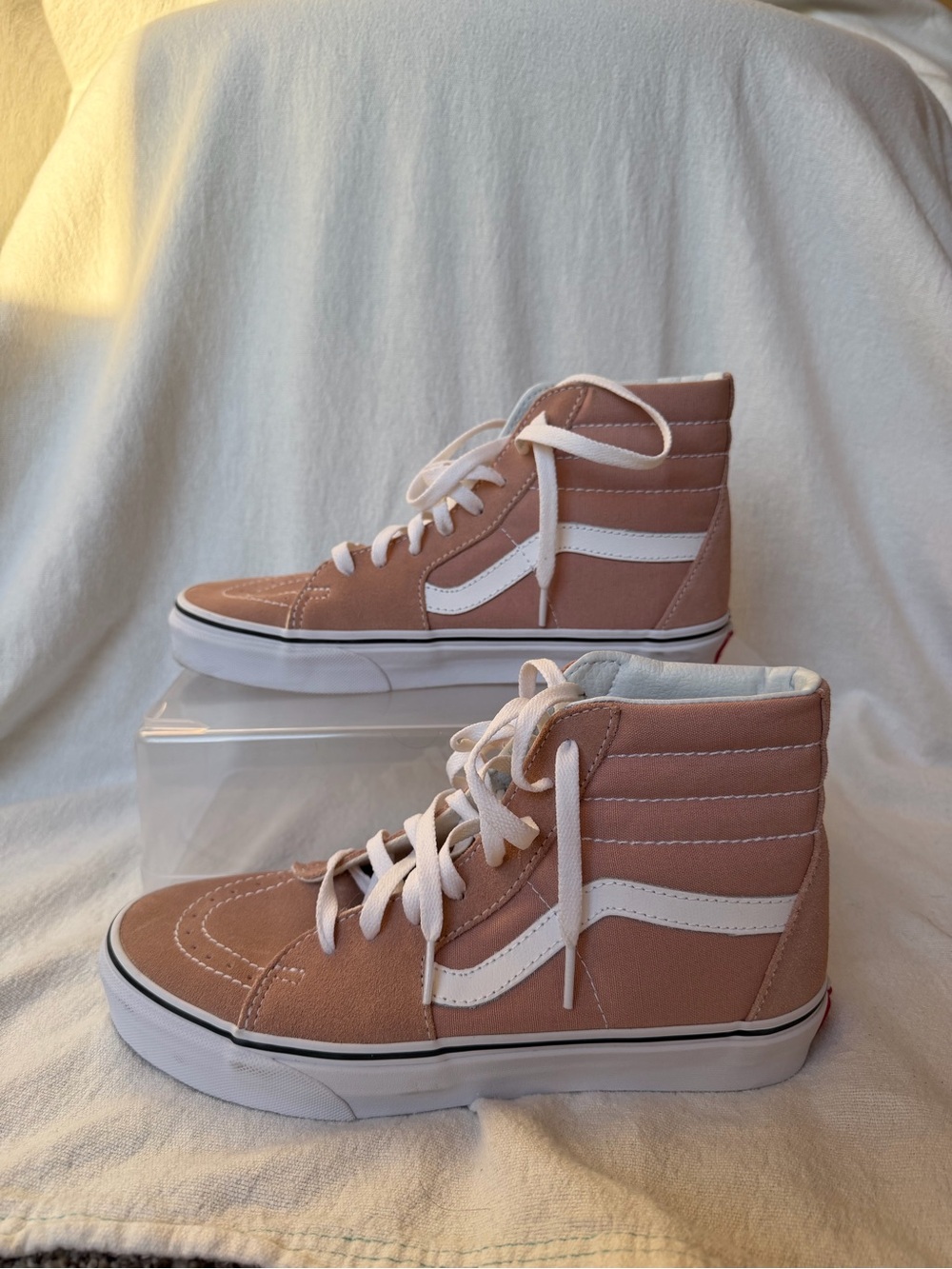 NWOB Vans Sk8-Hi Pink Canvas High Top Sneakers Women’s 9